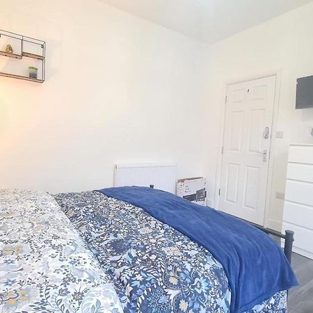 Cosy Room In Manor Park London Eksteriør billede