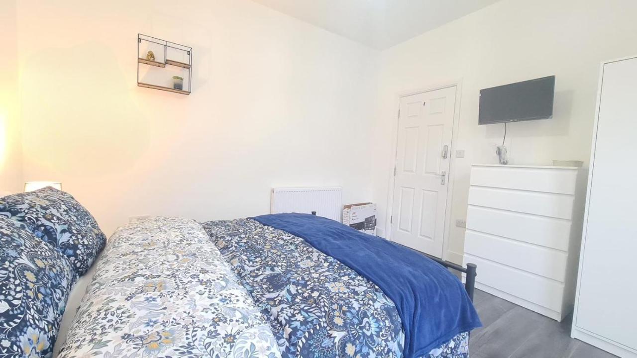 Cosy Room In Manor Park London Eksteriør billede